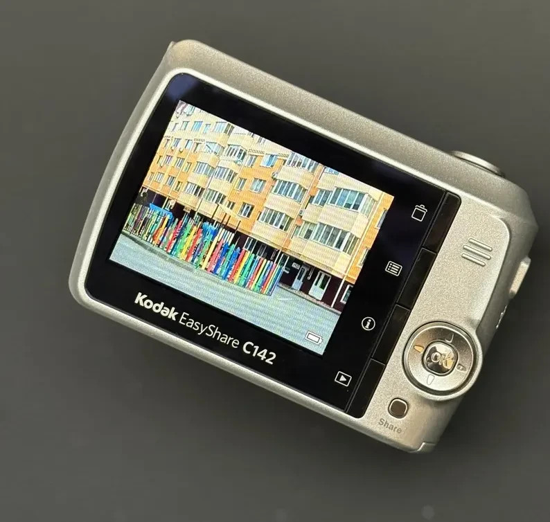 Kodak EasyShare C142 digital camera. Fully tested and working