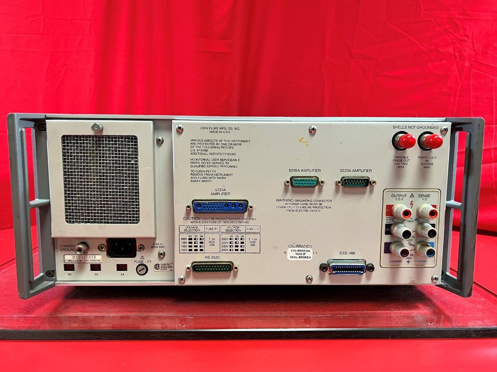 Fluke 5700A s/n 5580008 Multifunction Calibrator