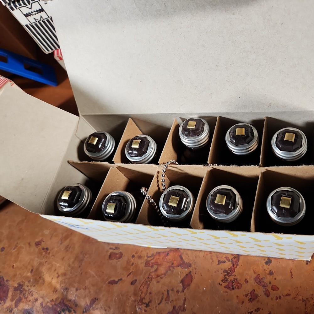 10 Eagle Bakelite Socket Adapters With Pull Chain USA Vintage polarized 718B