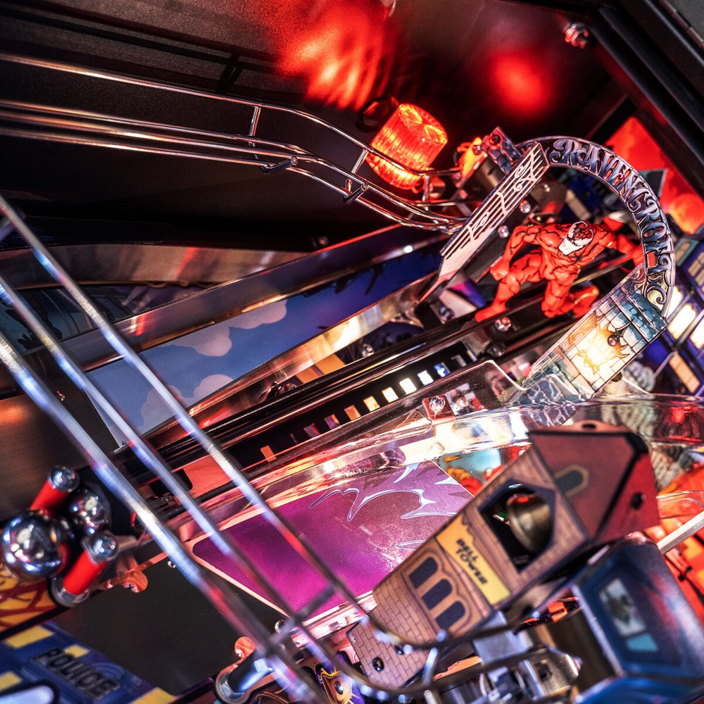 Stern Venom Premium Pinball Machine