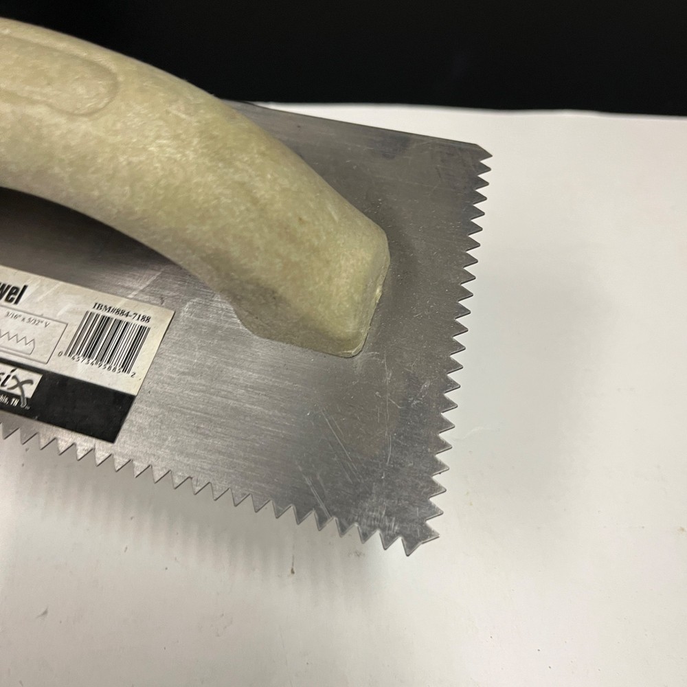 Tool Basix V Notched Trowel 9.25" x 4.25"
