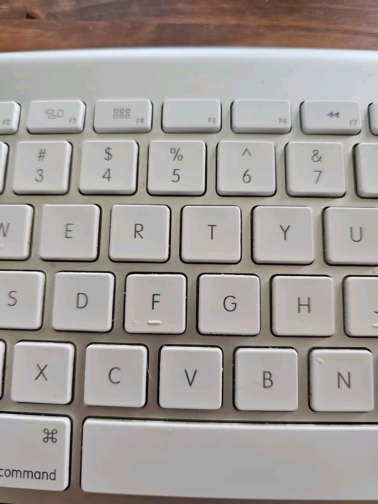 Genuine Apple A1314 Wireless Bluetooth Keyboard Un-tested