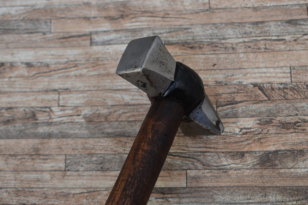 Nice Iron Blacksmith Hammer Silversmith Carpentry Work Square Head Hammer Tool