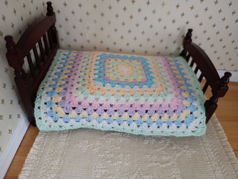 1:12 Scale Dolls Bedding