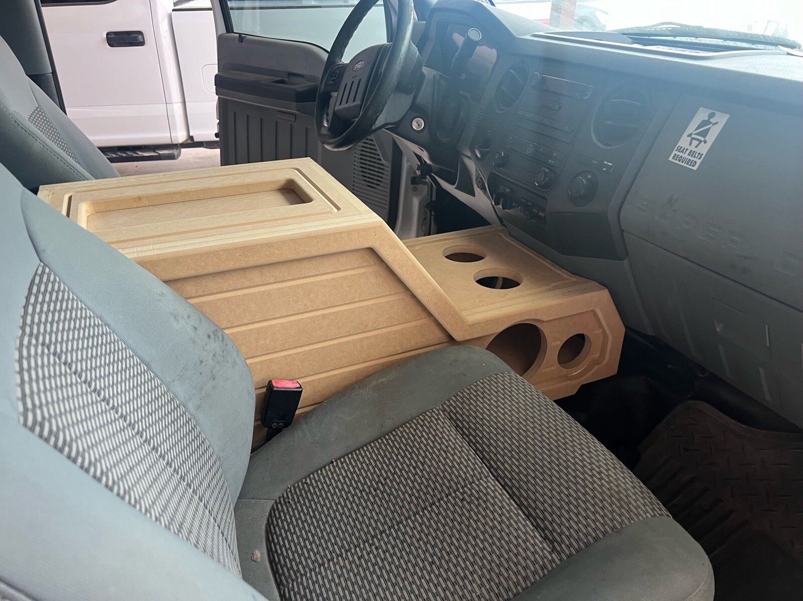 Ford F-250 08-16 Center Console Subwoofer Box Speaker Box 12” Woofer Ported