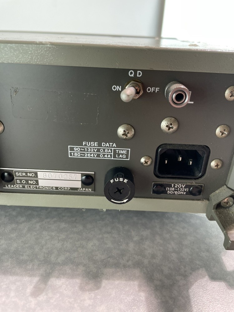 Leader LCR 745 Meter Lab Powers up CPU Control