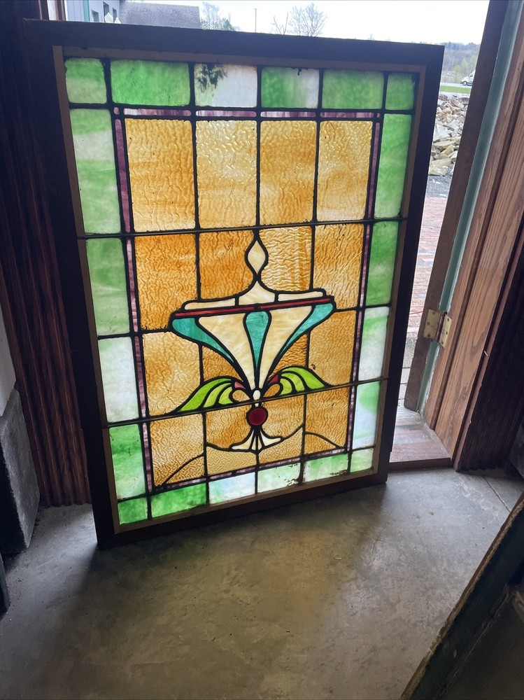 SG4702 antique Stainglass Window 29 x 39.5