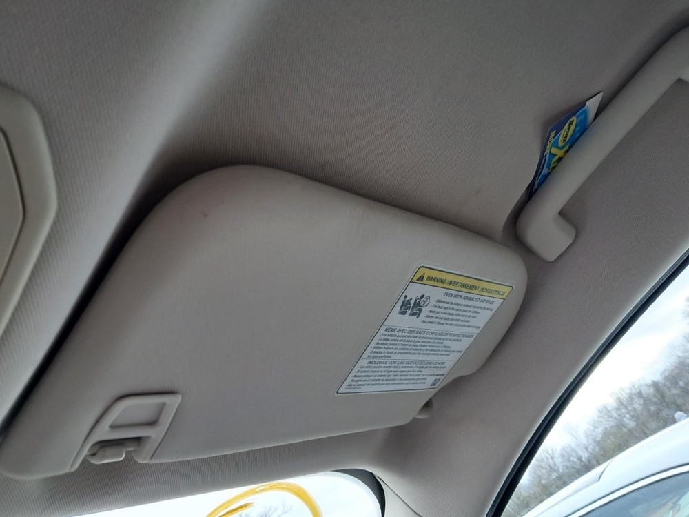 ESCAPE 2013 Glove Box 4885473