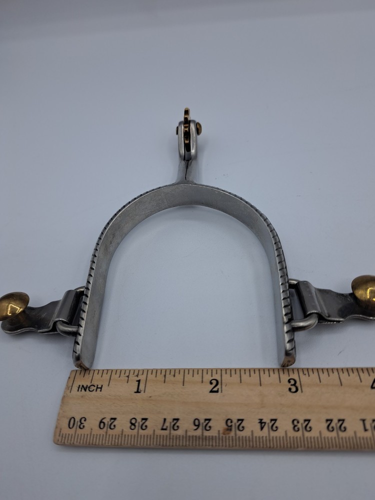 Pair Spurs Womens Twisted Band