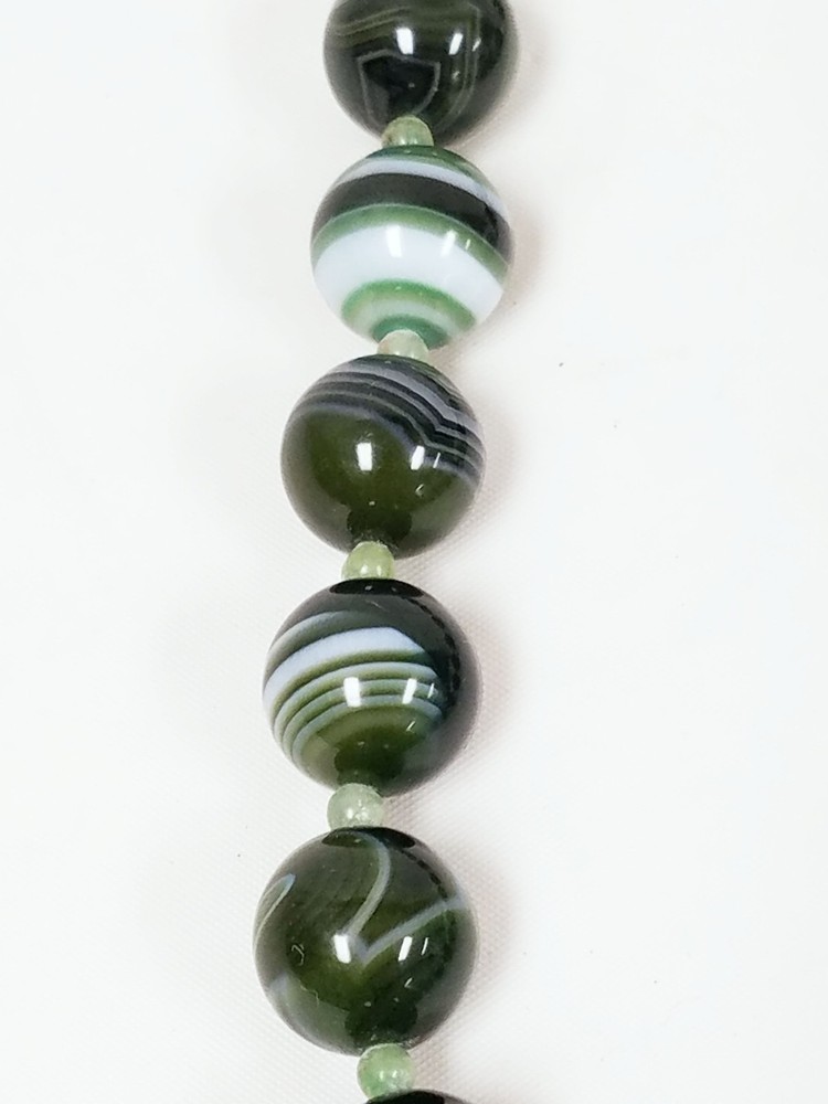 25 Bead Dyed Green Striated Agate Necklace