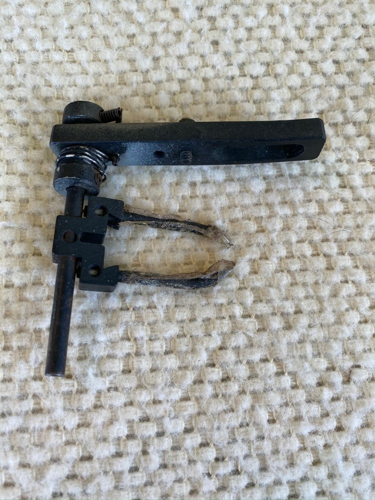 Dual Prong Flipper Rest