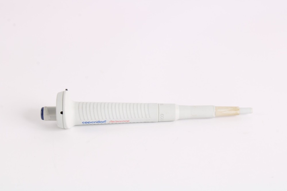 Eppendorf Reference 10-100ul Single Channel Pipette - Fair Condition