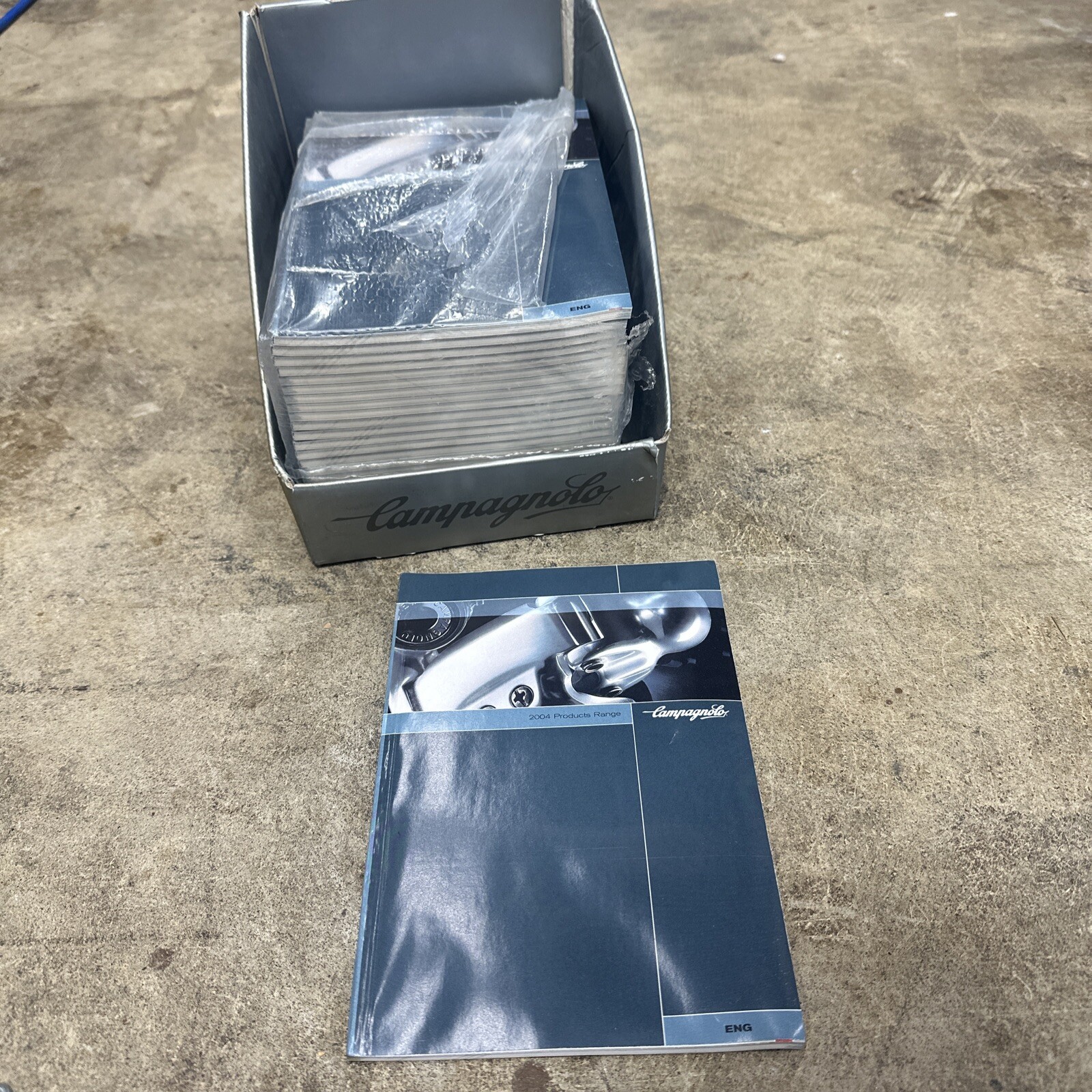 2004 Campagnolo Product Range Catalog Bicycle Components Shop Use