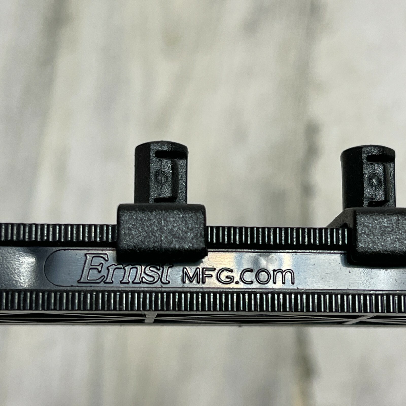 Ernst 1/4" Drive 18" Socket Organizer Rail with 15 Twist Lock Clips - Black