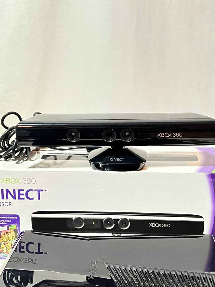 XBOX 360 SYSTEM, GAMES, KINECT SENSOR, XBOX 360 REMOTE CONTROLE EXCELLENT SHAPE