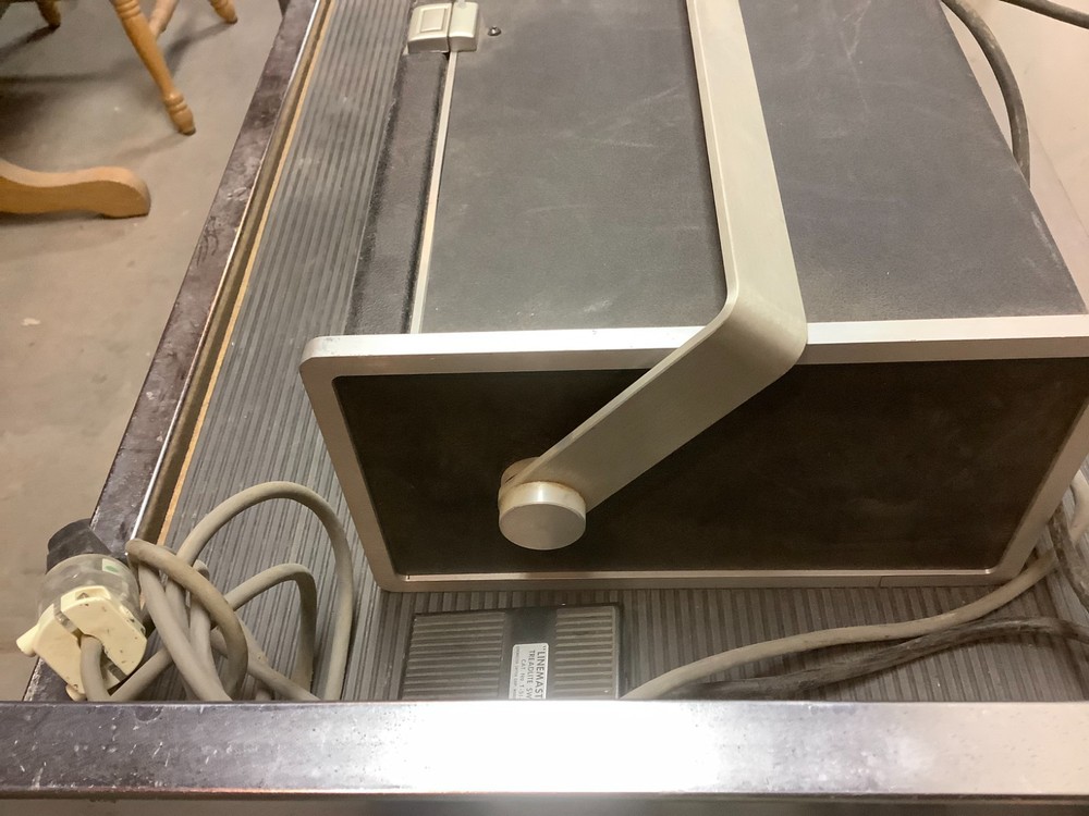 BE Electronic Schiotz Tonographer Model 720