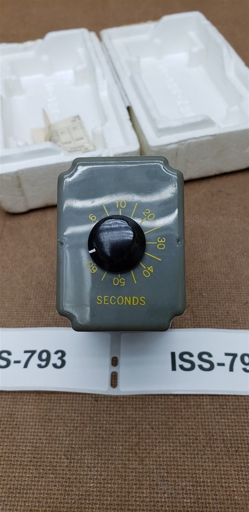 Square D 8501-JCK-23 Ser A Solid State Timing Relay Off Delay 0.6-60 Sec New OS