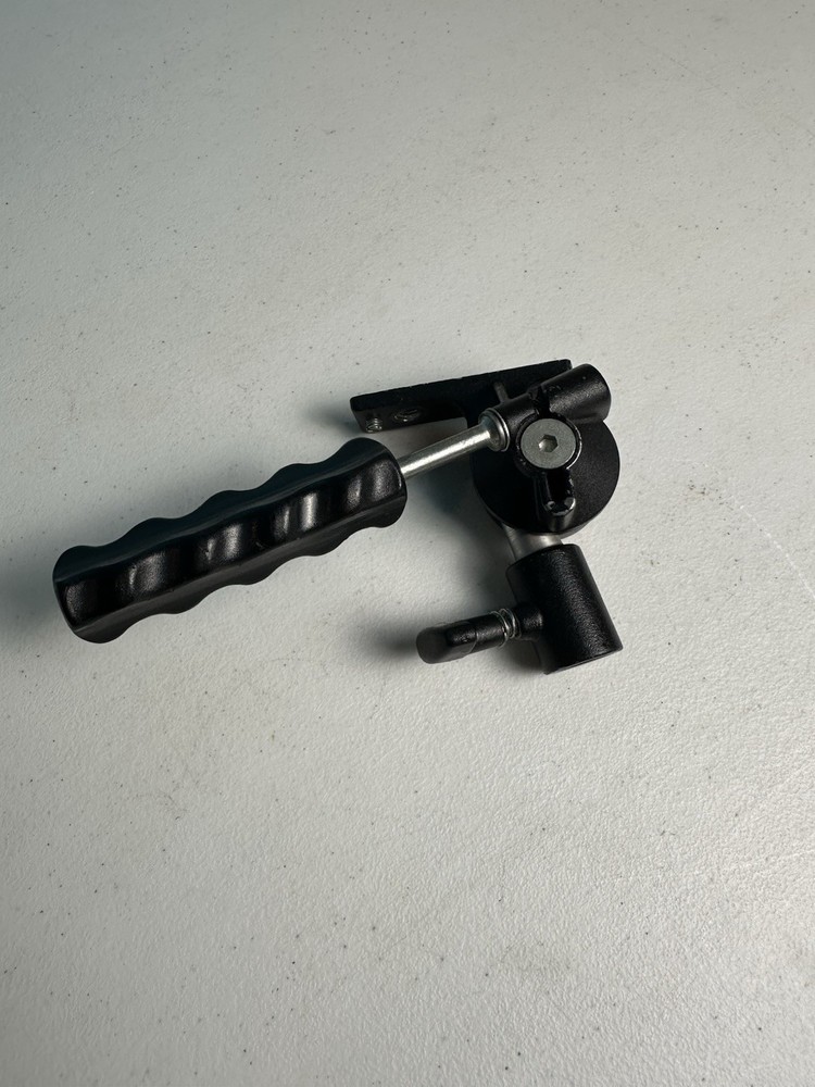 Balcar PSU-4 Flash Head Tilt Bracket Handle Assembly – Missing Clamp Screw