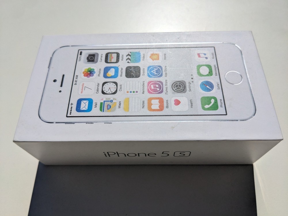 Apple iPhone 5S -  empty box only - pristine