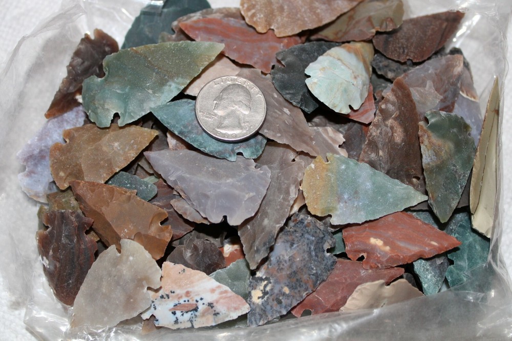 1 jasper Arrowhead per lot.