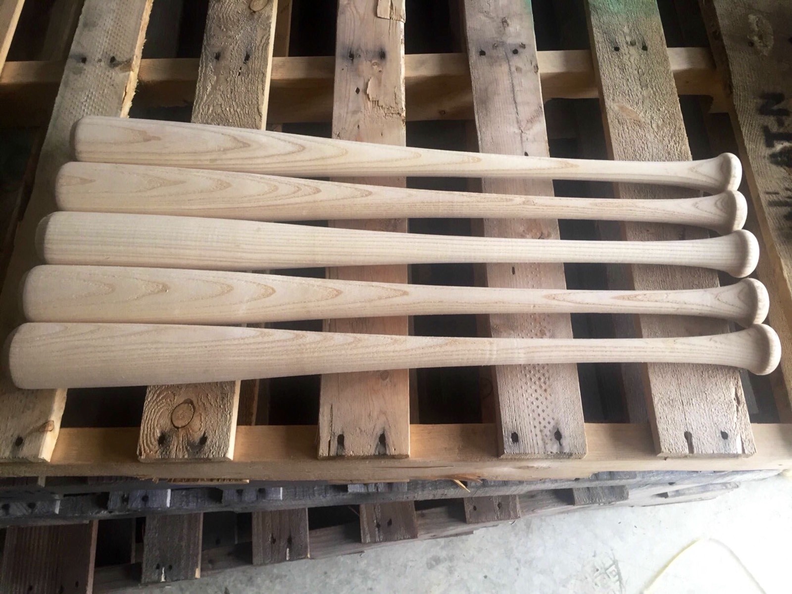 1- 33” CRAFT QUALITY Wooden Blem Baseball Bat