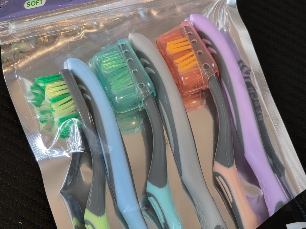 Reach Essentials Toothbrushes Value Pack Soft 6 Count With 5 Free Brush Caps