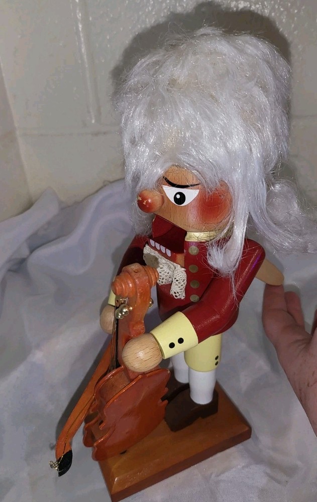 Steinbach Nutcracker Mozart Playing A Chello