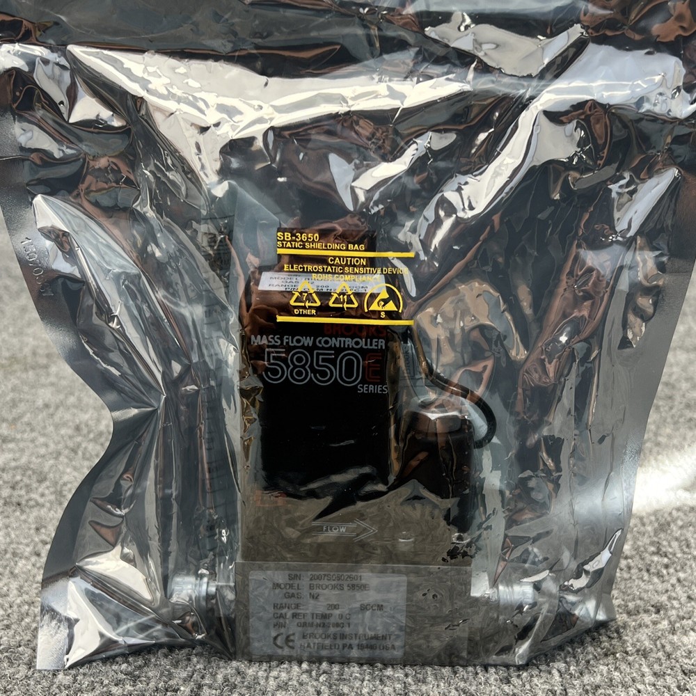 Brooks 5850E Instrument Mass Flow Controller N2 Nitrogen New