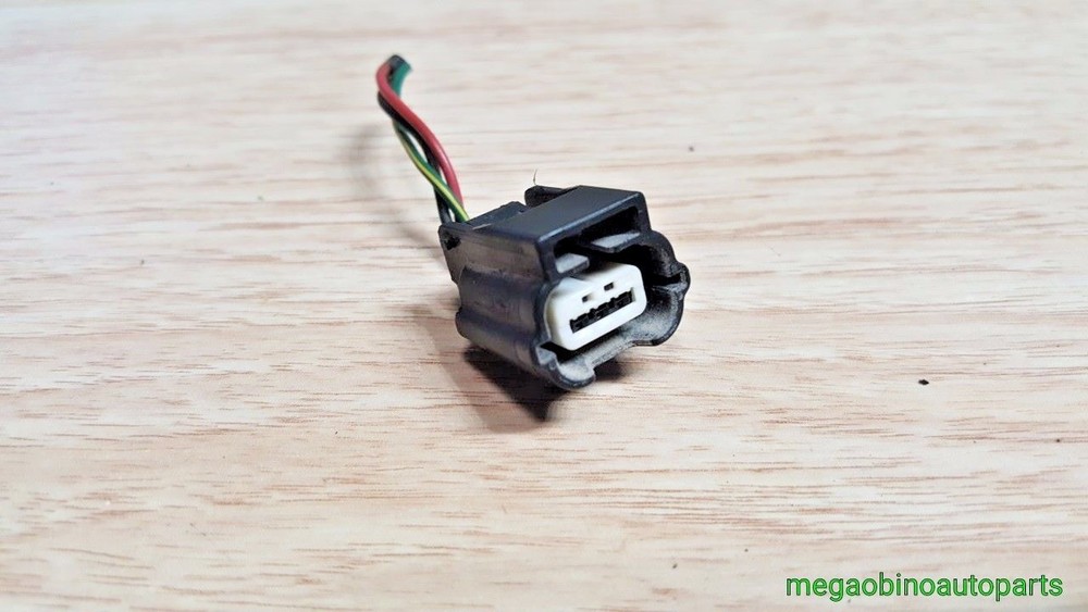 Nissan camshaft position Sensor connector 38852 oem e55