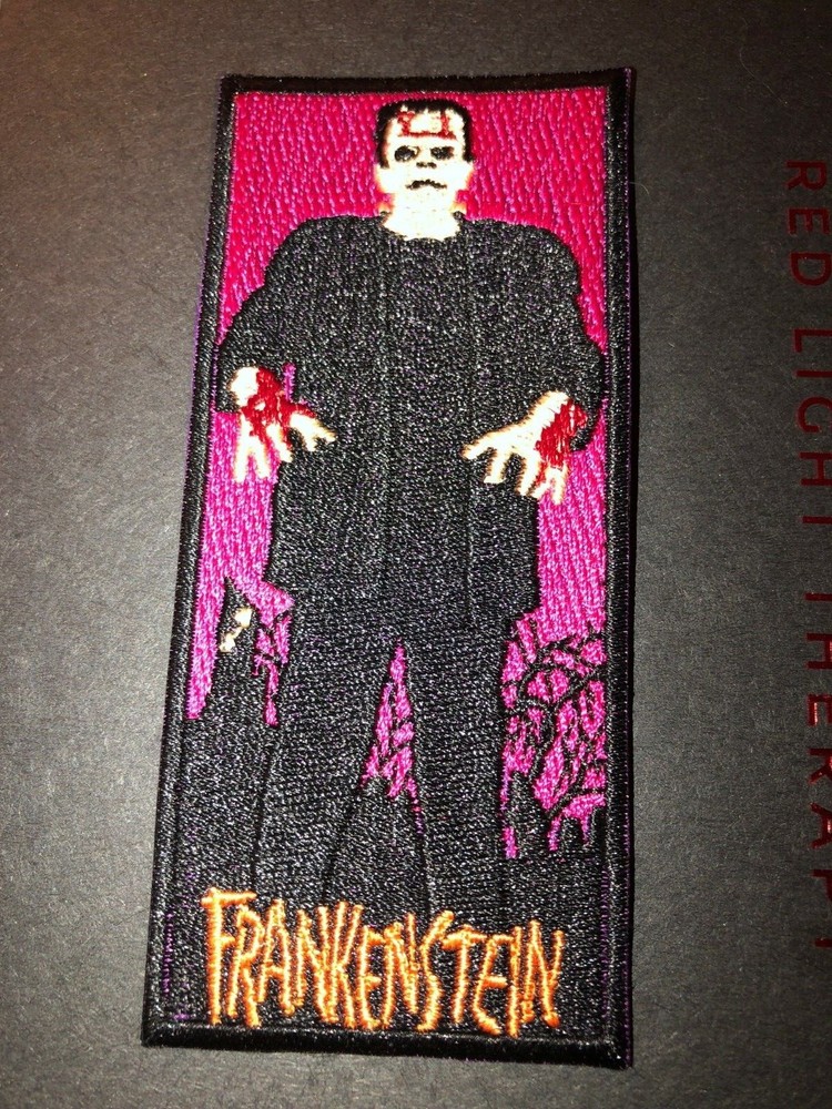 DRACULA UNIVERSAL MONSTER AURORA MODELS PATCH Embroidered IRON ON