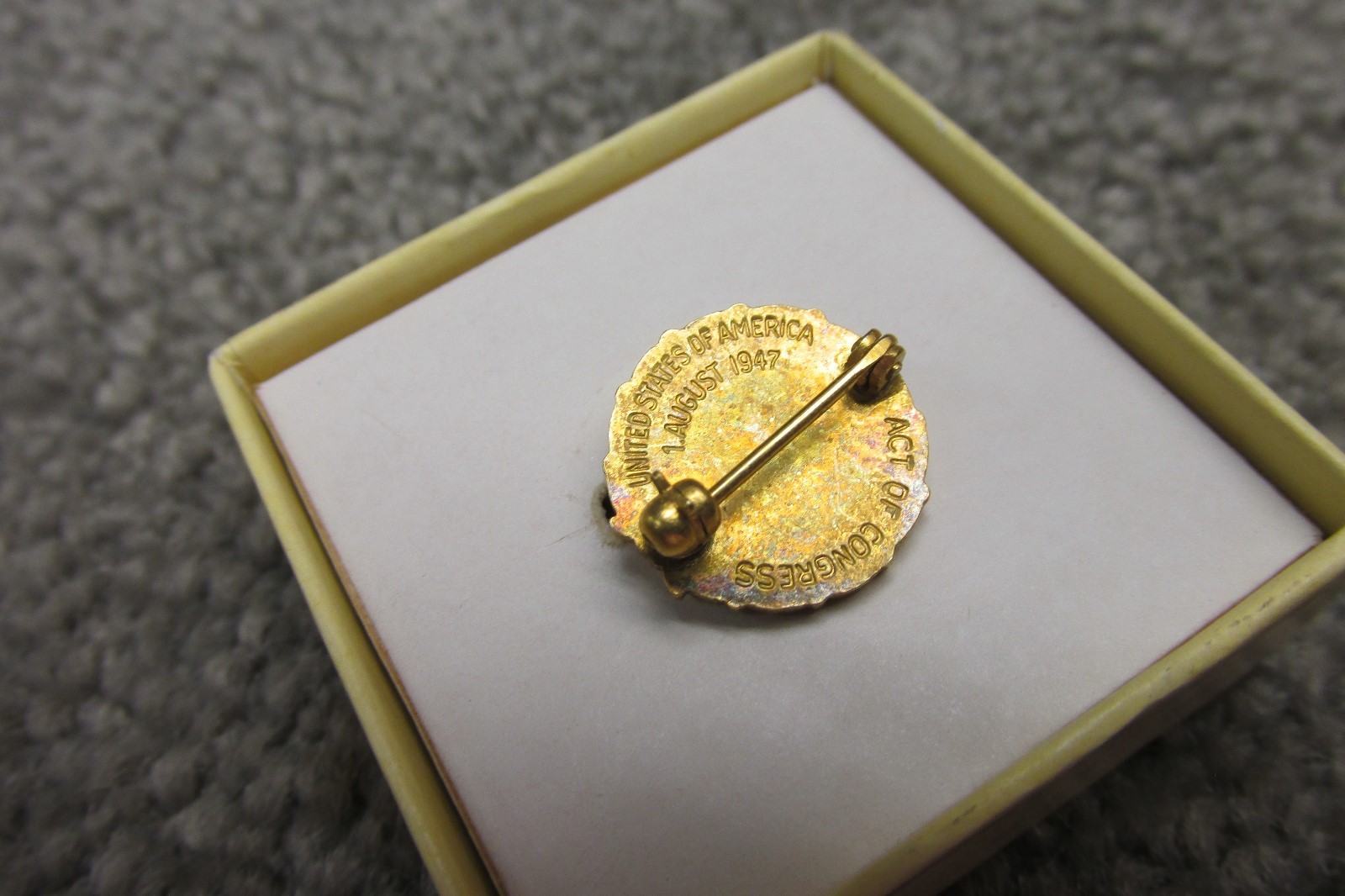 Original Gold Star Mothers US Military Lapel Pin Button 1947 ACT of Congress NOS