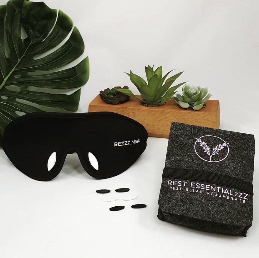 Rest Essentialzzz Aromatherapy Oil Diffuser Luxury Memory Foam Sleep Mask-White
