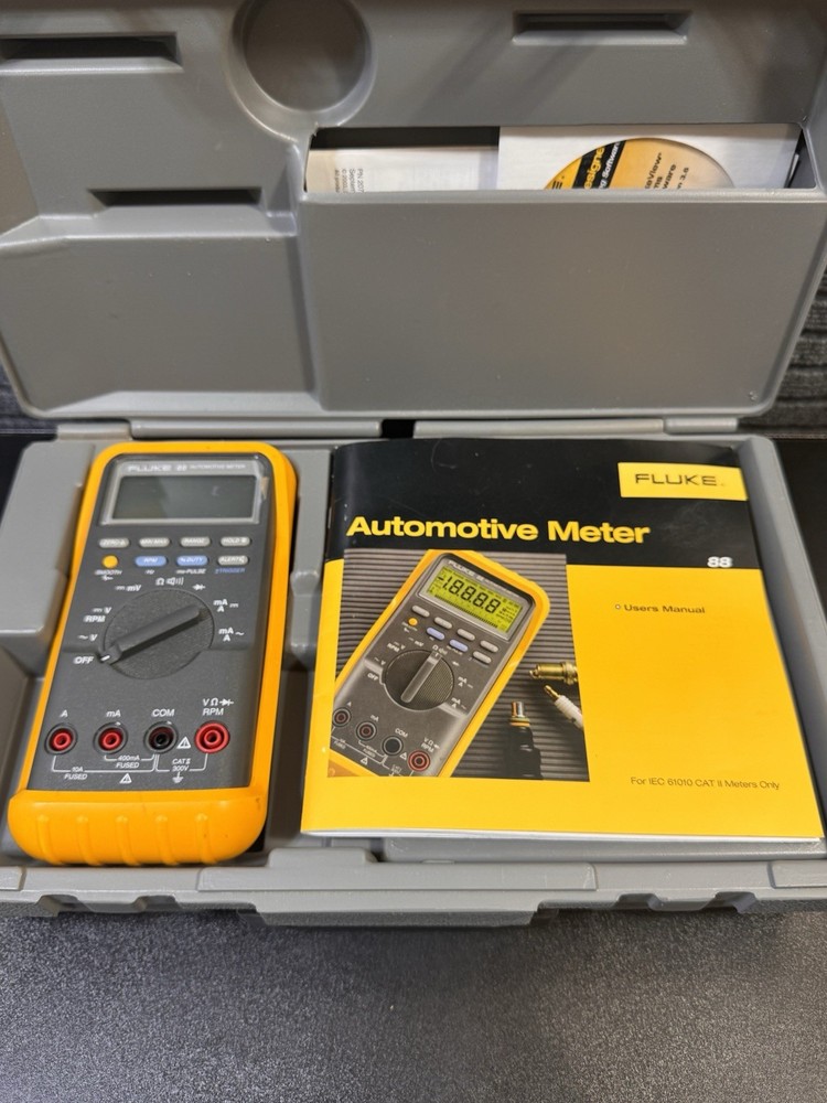Fluke 88 Automotive Multimeter With Extras