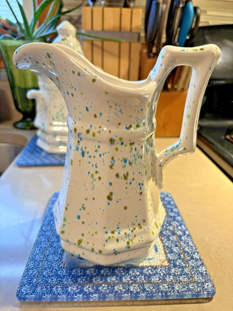 Vtg Handpainted White With Blue & Green Splatterware Glazed Pitcher & Container