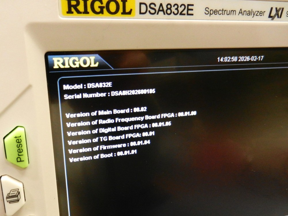 Rigol DSA832E-TG Spectrum Analyzer (Excellent condition and operating perfect)