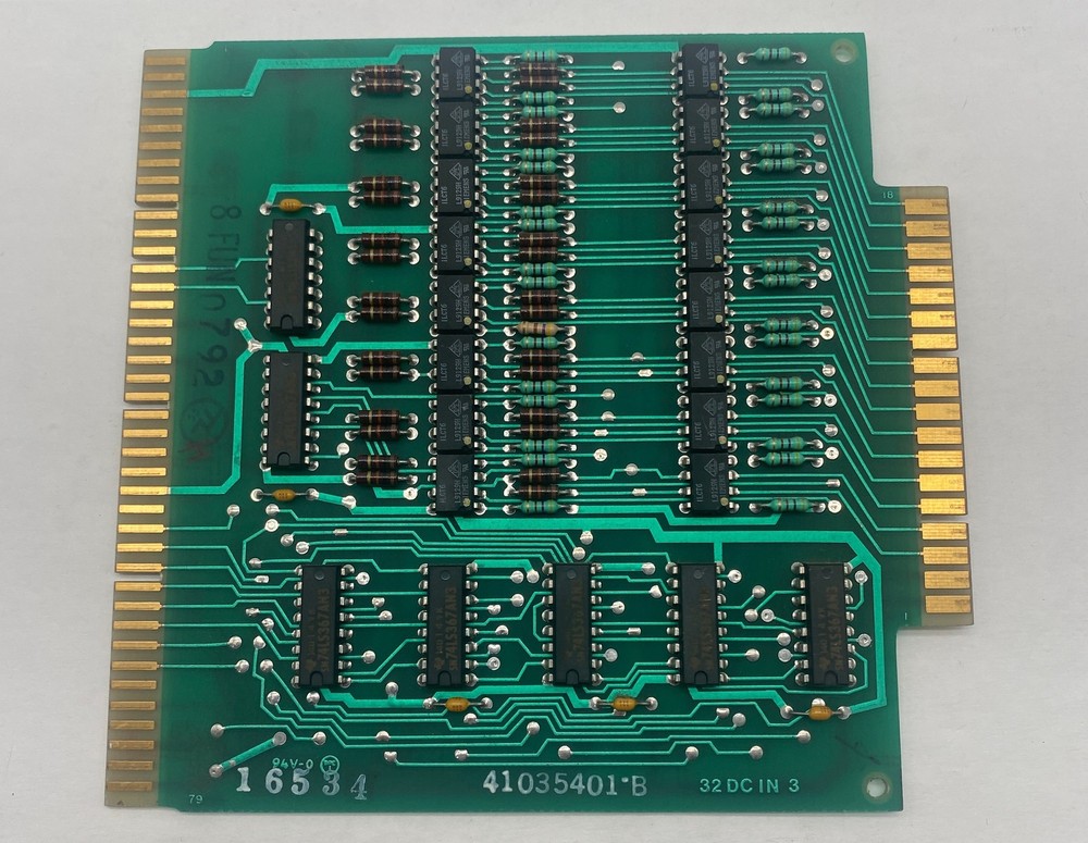 Universal Instruments 41035401- B 32DC Card