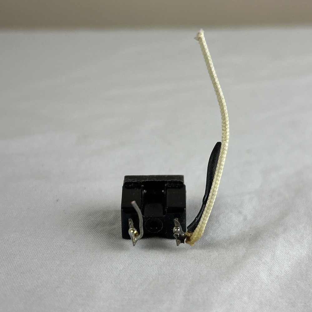 Fisher FM-200B Plug Outlet