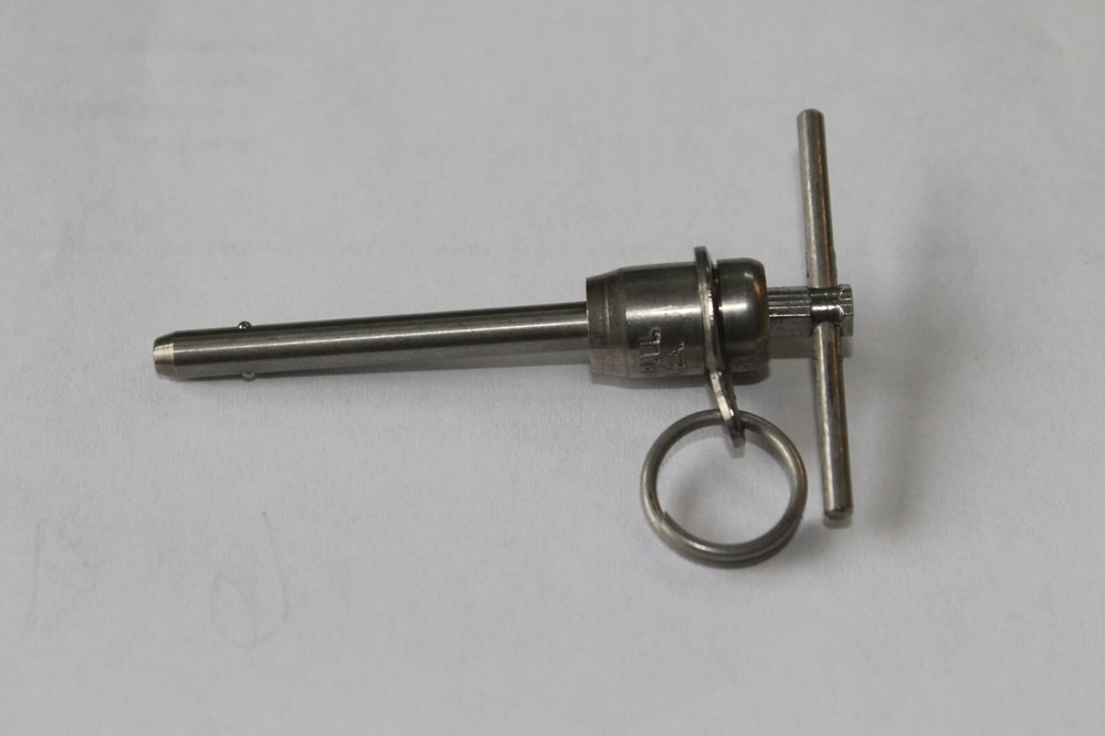 TWO HARTWELL QUICK RELEASE LOCKING  PINS  P/N MS17988C313