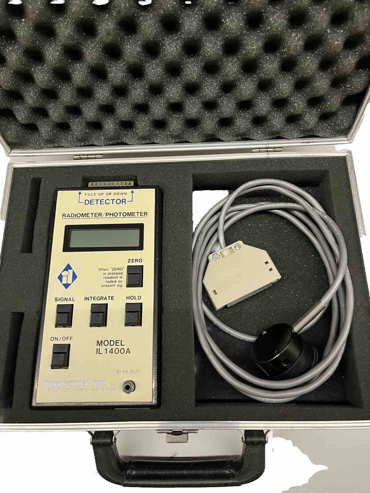 RADIOMETER/PHOTOMETE MODEL IL1400A