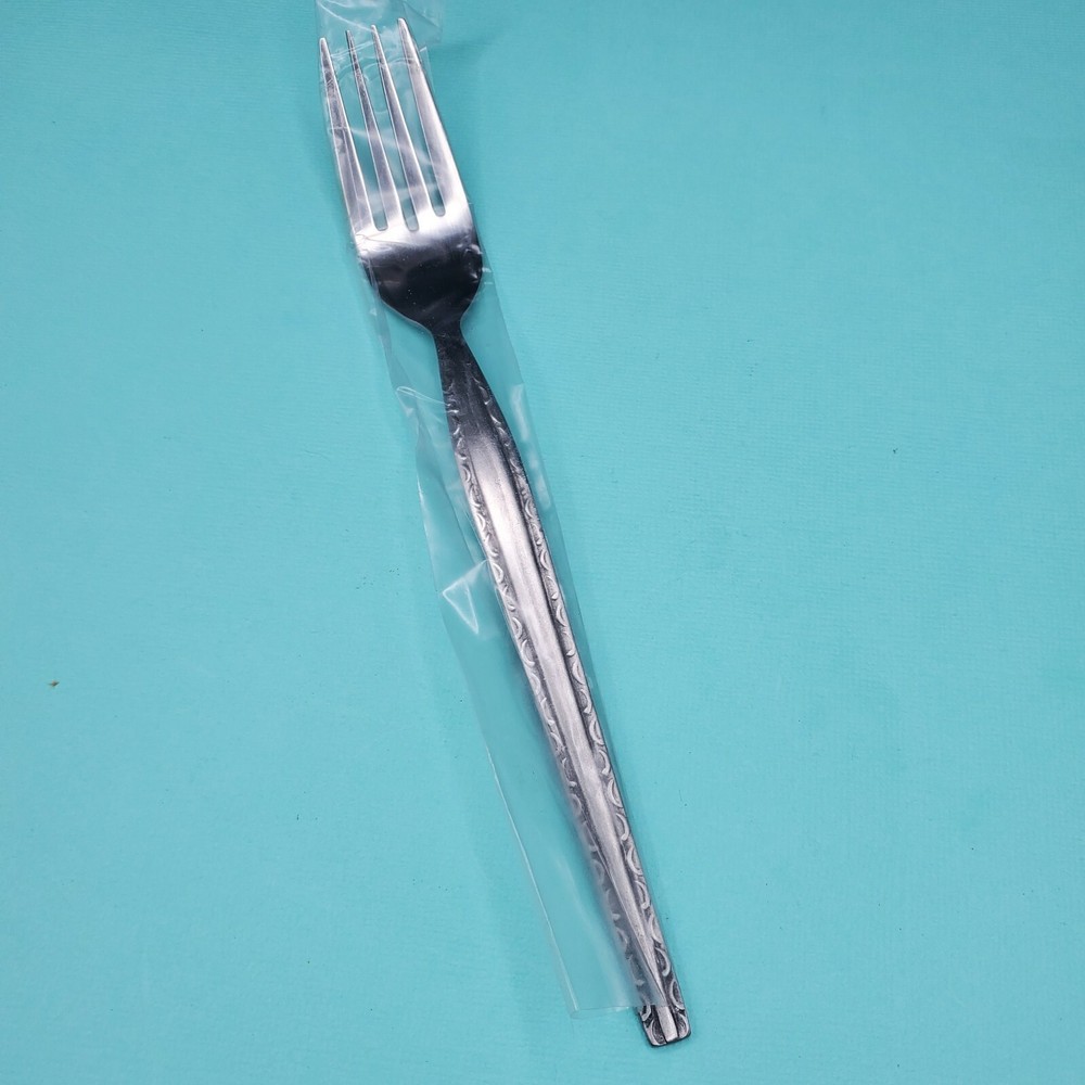 International  INS392 Dinner Fork