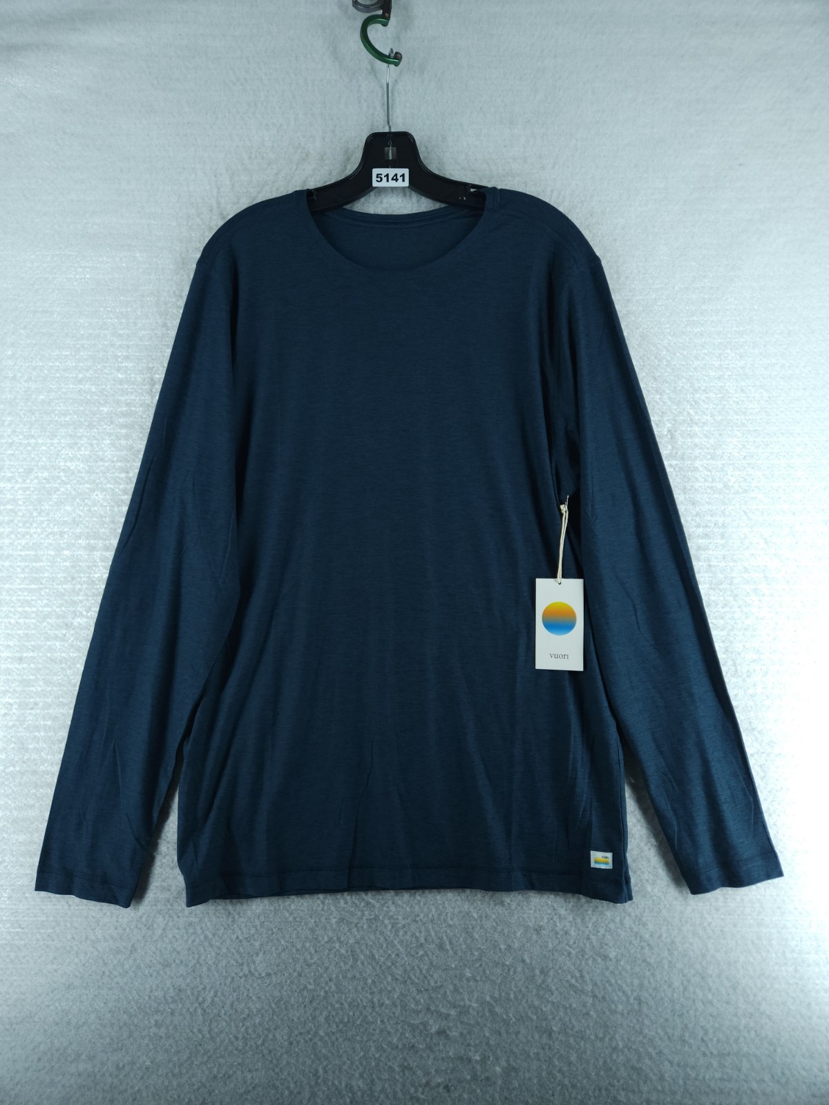 Vuori Long Sleeve Strato Tech Tee - Navy Heather New Size Large