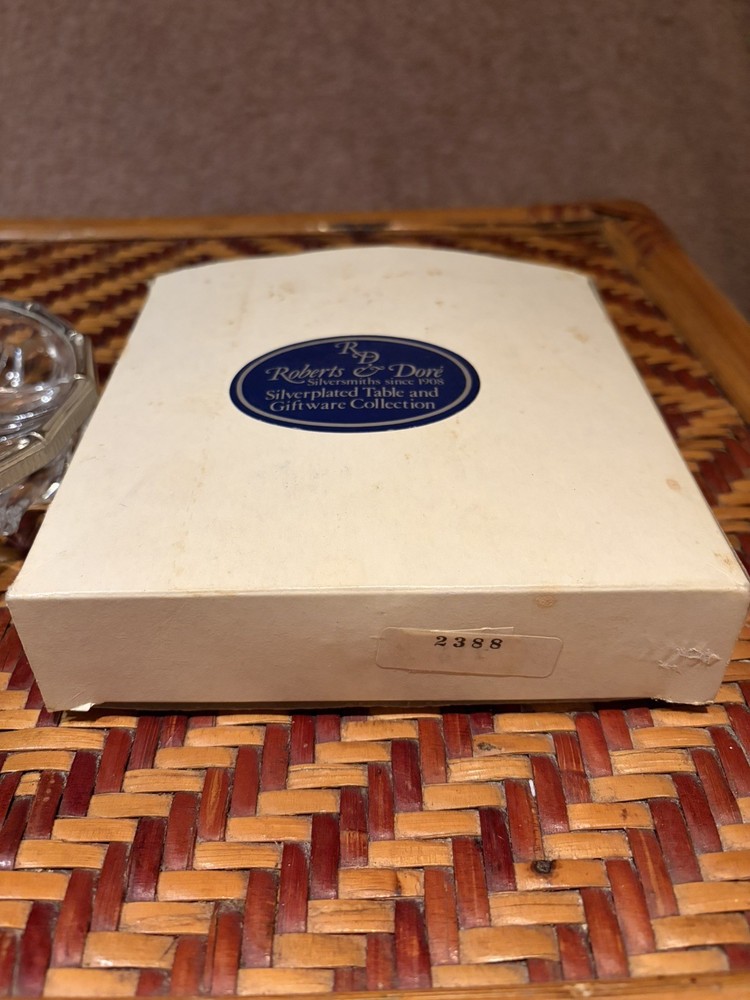 Beautiful vintage Boxed Robert’s & Dore silver plated serving Dish and fork set