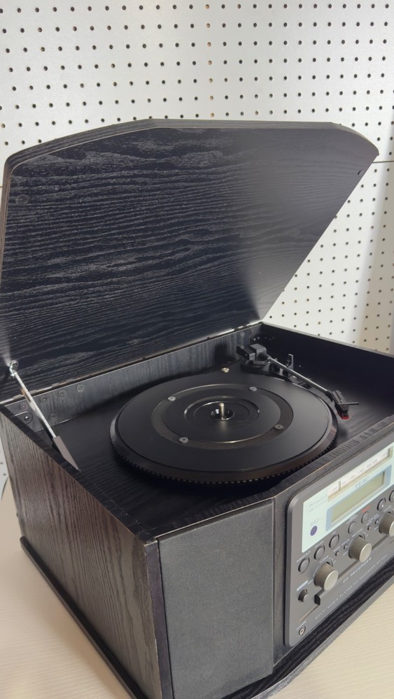 TEAC GF-350 Record Player AM/FM TUNER