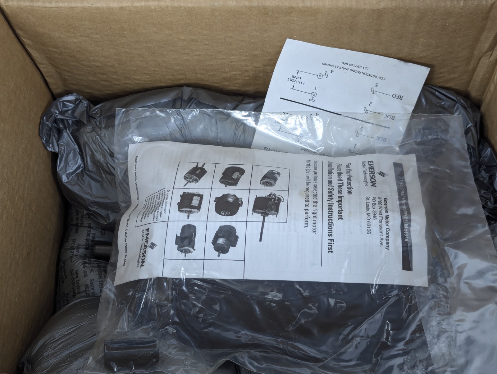 Emerson 8200 Belt Drive Motor 60HZ, 1/2HP, 1725RPM, 8.7AMP, Reversable, Open Box