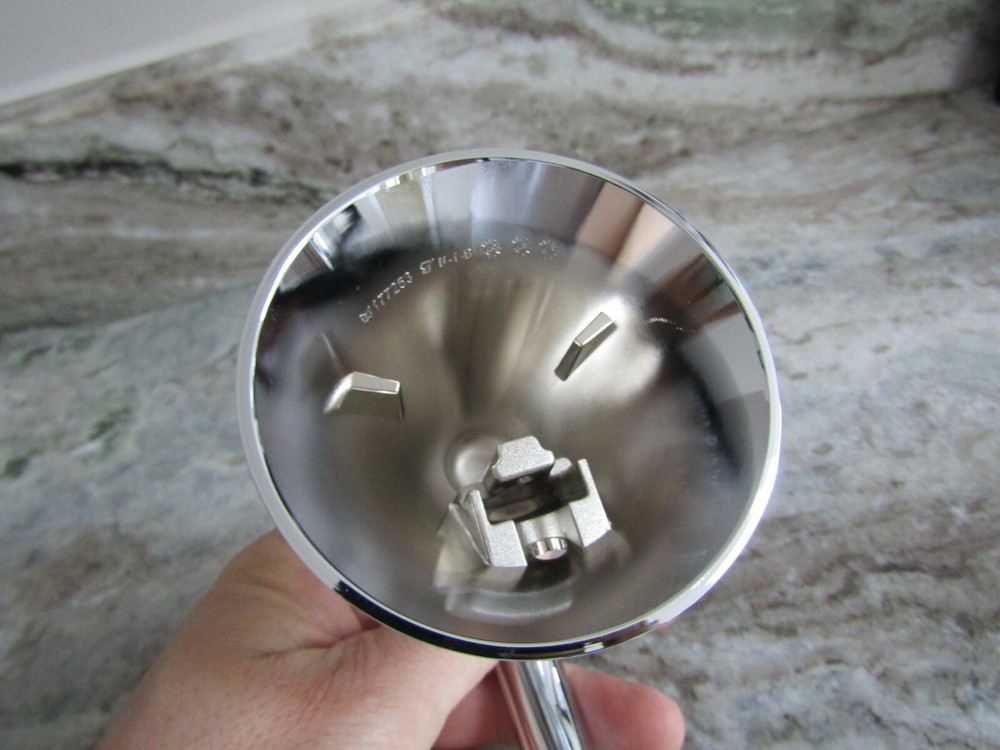 MOEN SHOWER HANDLE - GLYDE COLLECTION - CHROME