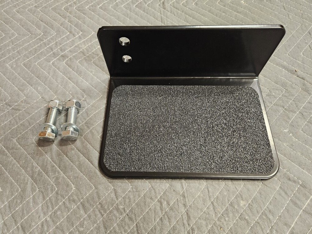 Kioti CS2220 / CS2520 Step