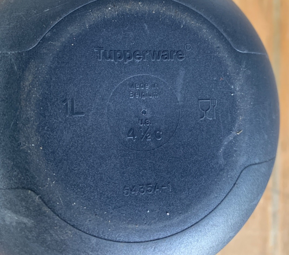 Tupperware 4 Cup Measuring Cup 5435A-1