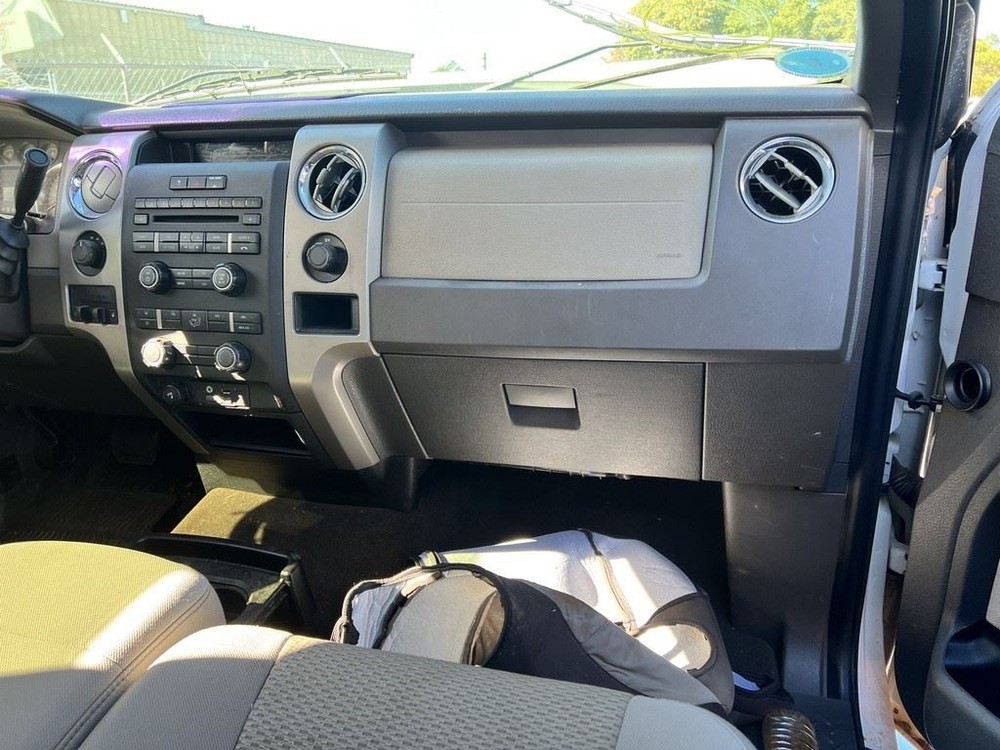 F150 2010 High Mounted Stop Light 104752687