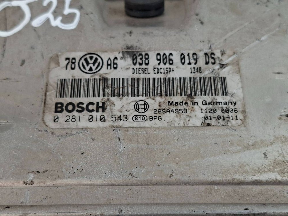 Volkswagen Passat B5 1998 Engine Control Module 038906019DS