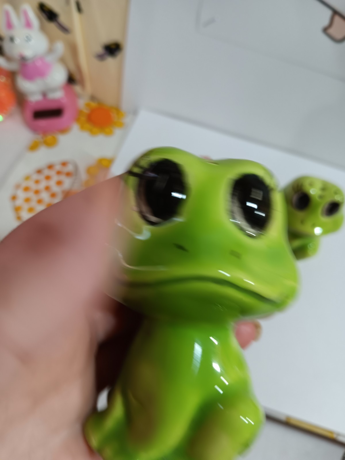 VTG NEIL THE FROG SALT & PEPPER SHAKERS CERAMIC 1970'S SET SEARS AND ROEBUCK!!!